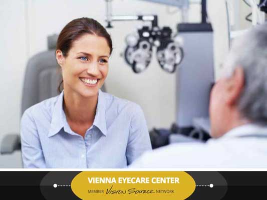 4 Warning Signs of Eye Problems in Adults 4 Warning Signs of Eye Problems in Adults