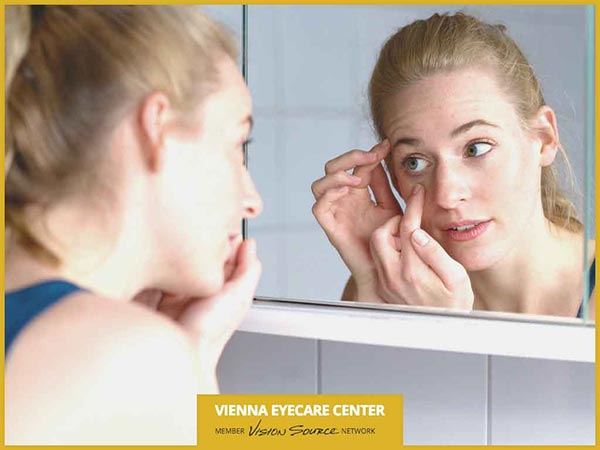 What to Do When Experiencing Contact Lens Discomfort What to Do When Experiencing Contact Lens Discomfort