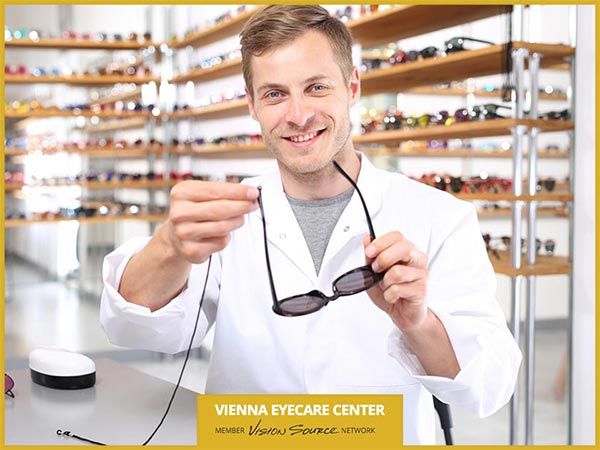 Should You Get Photochromic Lenses for Your Eyeglasses?