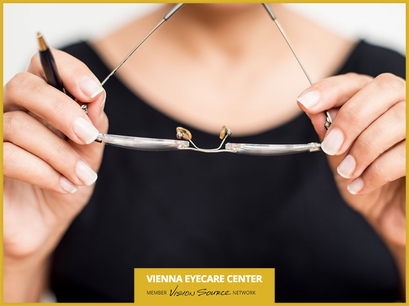 How Do High-Index Lenses Differ From Usual Eyeglass Lenses?