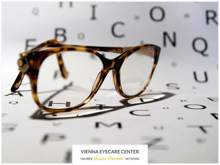Pros and Cons of Progressive (Multifocal) Lenses